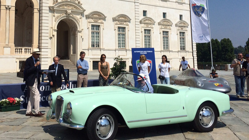 Concorso Nazionale d&#039;Eleganza per automobili: vince la Lancia Aurelia B24 Spider