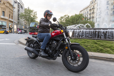 Honda CMX 500 Rebel. Bobber per cominciare bene