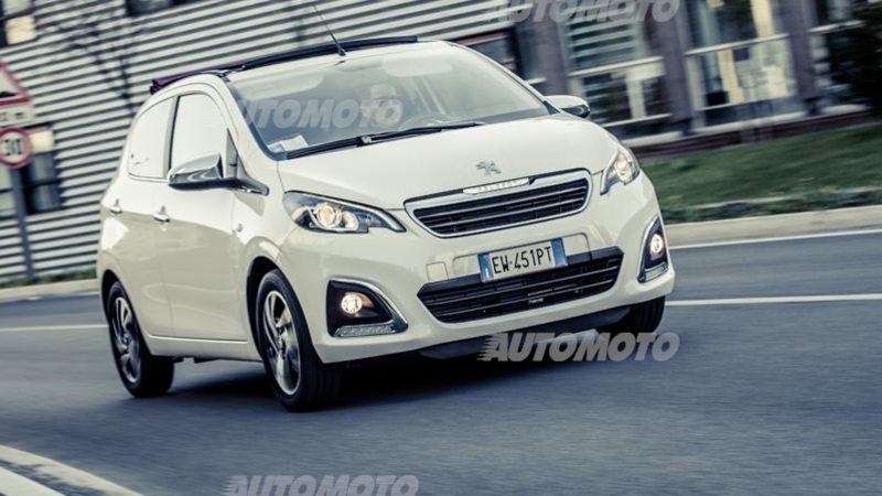 Peugeot 108 Top: praticit&agrave; chic [VIDEO]