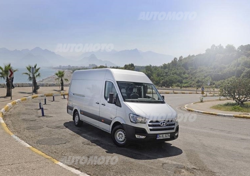 Hyundai H350, la Casa coreana debutta tra i veicoli commerciali