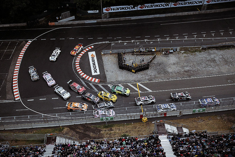 Le spettacolari auto del DTM in gara