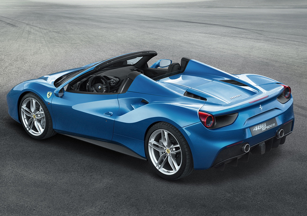 Ferrari 488 Spider: V8 biturbo per 670 CV en plein air