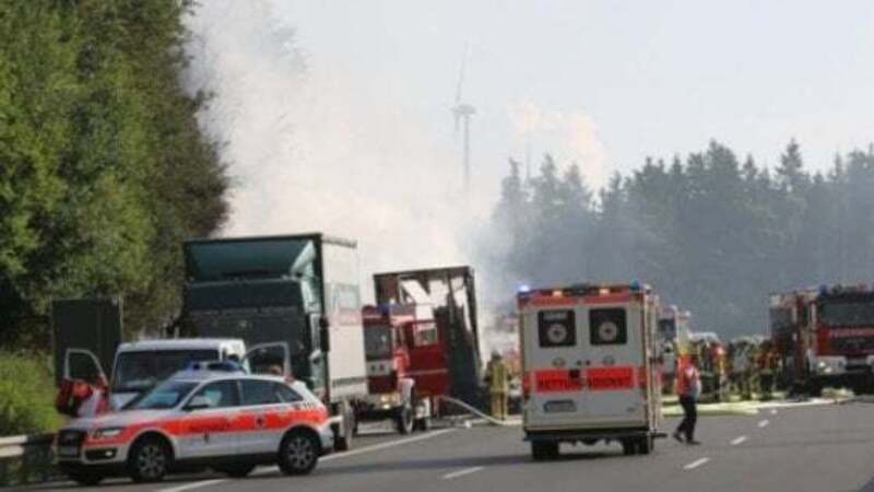M&uuml;nchberg, autobus contro camion. 31 feriti e 17 dispersi