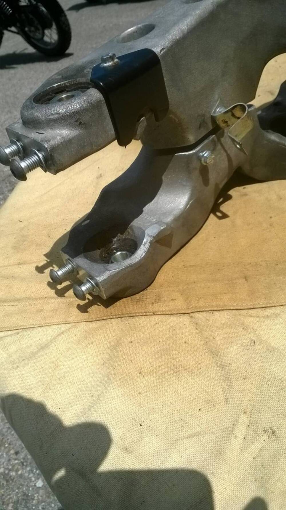 Piastra Sup Forcella MP3 Piaggio (4)