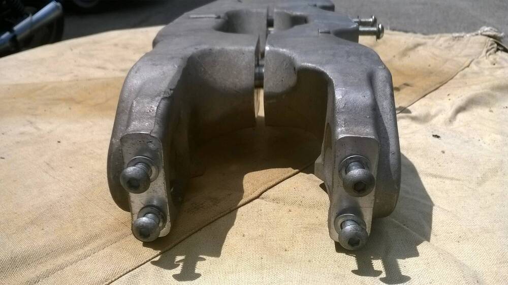 Piastra Inf Forcella MP3 Piaggio (3)