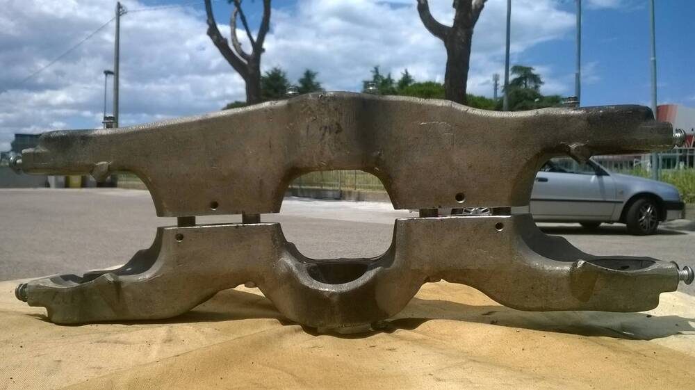 Piastra Inf Forcella MP3 Piaggio (14)