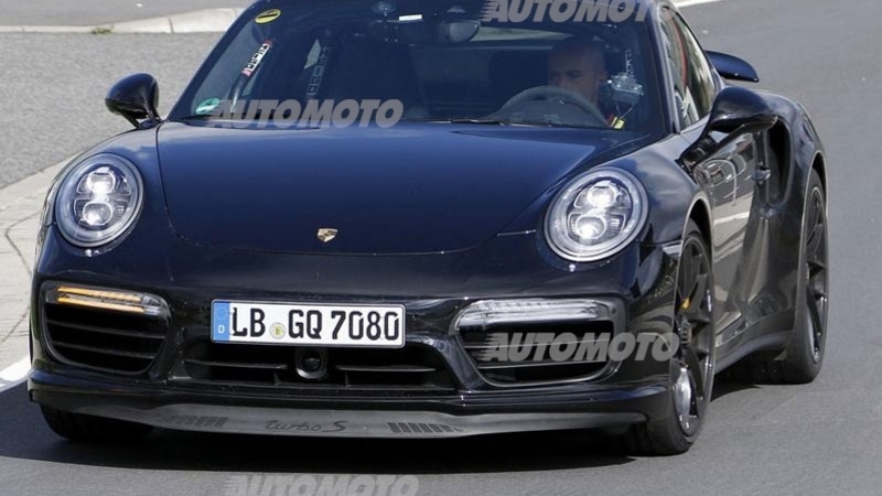 Porsche 911 Turbo S restyling, eccola su strada