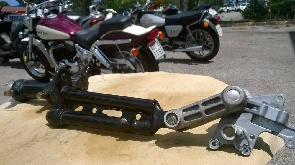 Forcella Sinistra MP3 250 Piaggio (4)