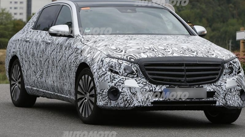 Colpo di scena! Ci sar&agrave; una Mercedes Classe E Maybach