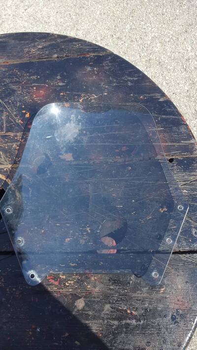 Parabrezza Fum&eacute; Universale