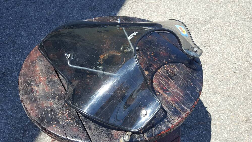 Parabrezza Givi universale (8)