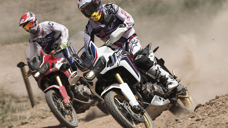 Marquez e Barreda in sella alla Honda CRF1000L Africa Twin 2016