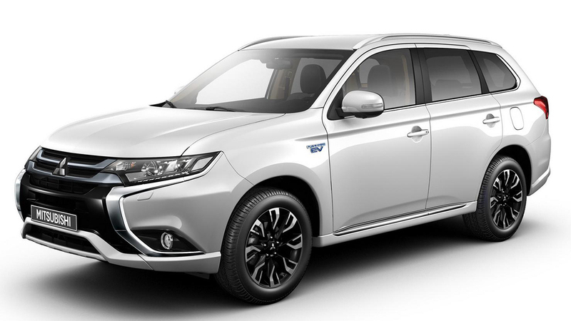 Mitsubishi Outlander PHEV: ecco il restyling della versione Plug In Hybrid