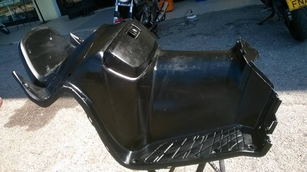 Carena Interna Burgman Suzuki (4)