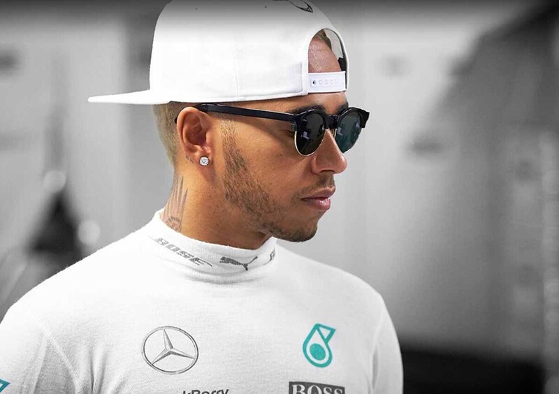 Hamilton: &laquo;La passione Ferrari scorre nelle vene degli Italiani. Li ammiro&raquo;