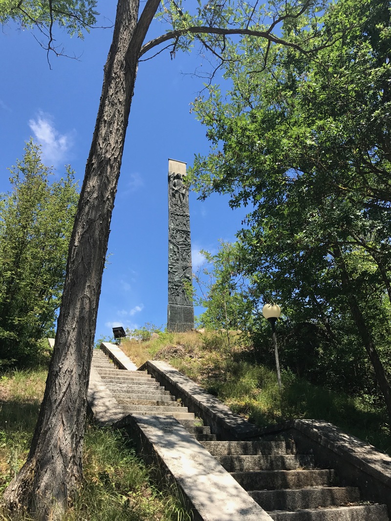 La stele della Pinan Cichero