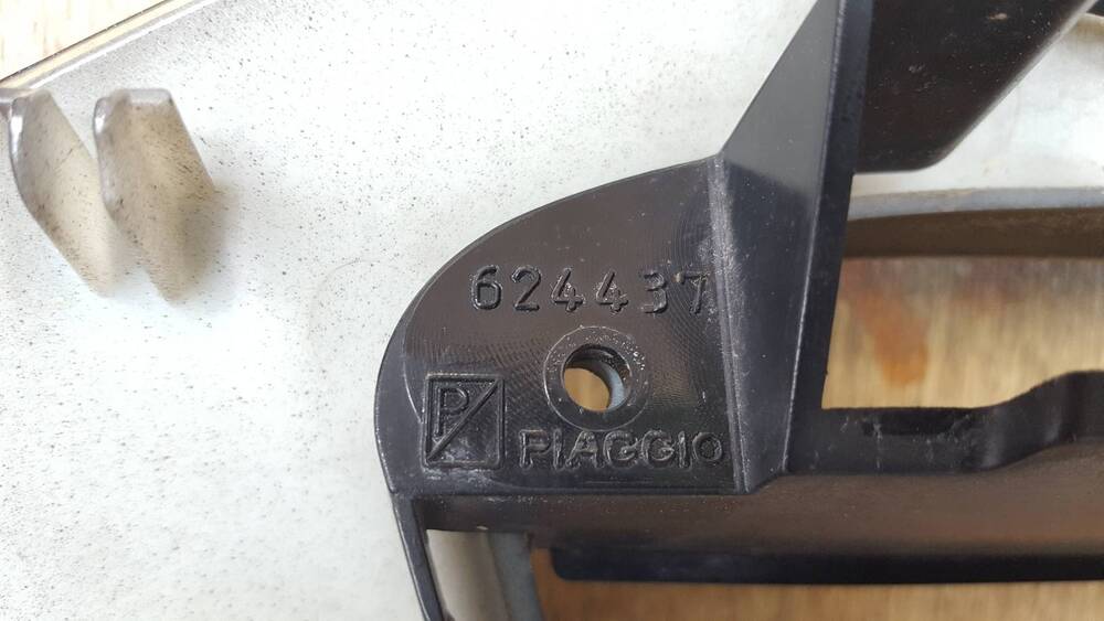 Griglia Radiatore MP3 250 Piaggio (6)