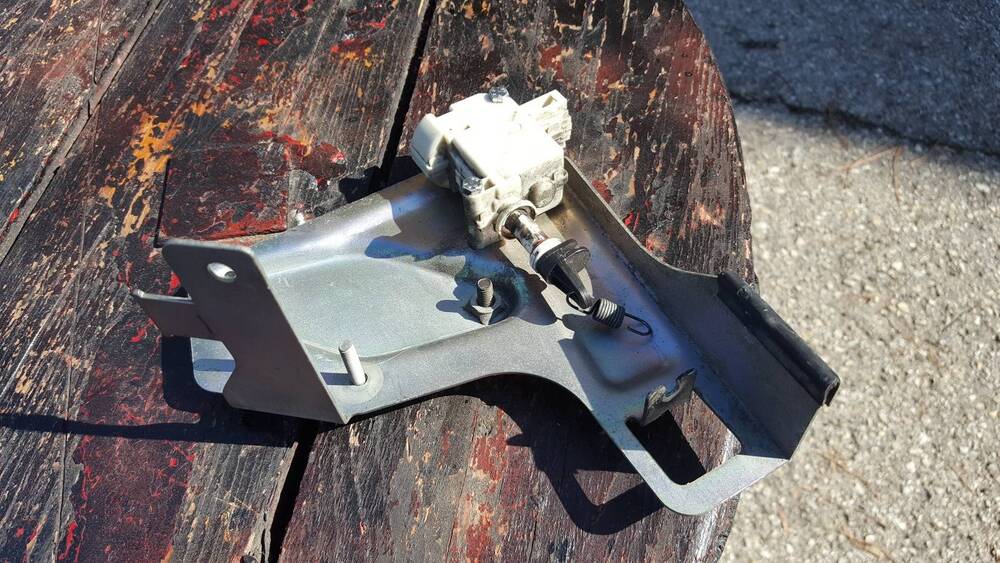 Serratura Sblocco MP3 250 Piaggio (3)