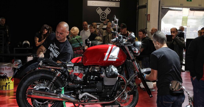 Moto Guzzi Open House: oltre 15.000 a Mandello per festeggiare