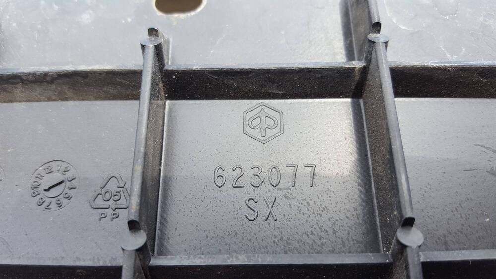 Scocca Pedana Sx MP3 Piaggio (5)
