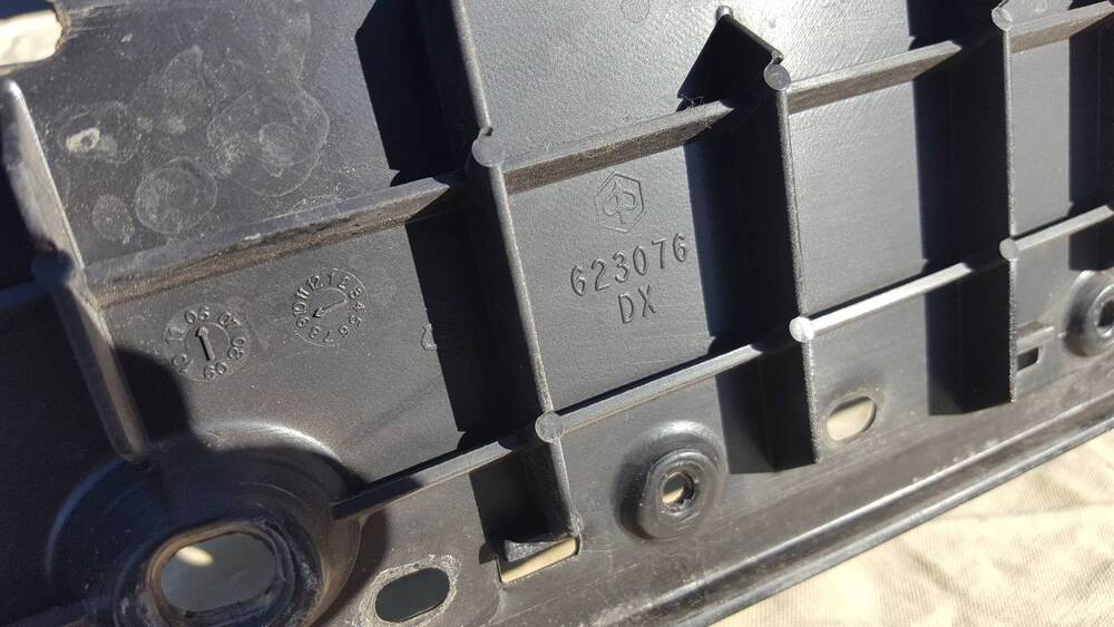 Scocca Sottopedana DX MP3 Piaggio (3)