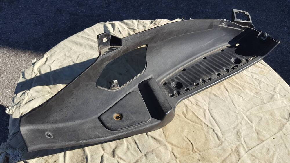 Scocca Sottopedana DX MP3 Piaggio (6)