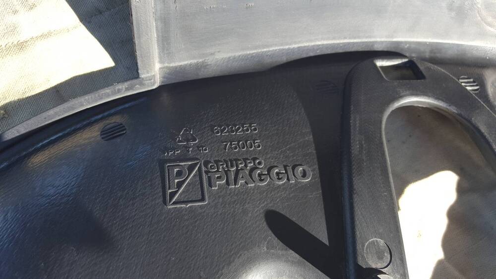 Vano Ruota Mp3 250 Piaggio (2)