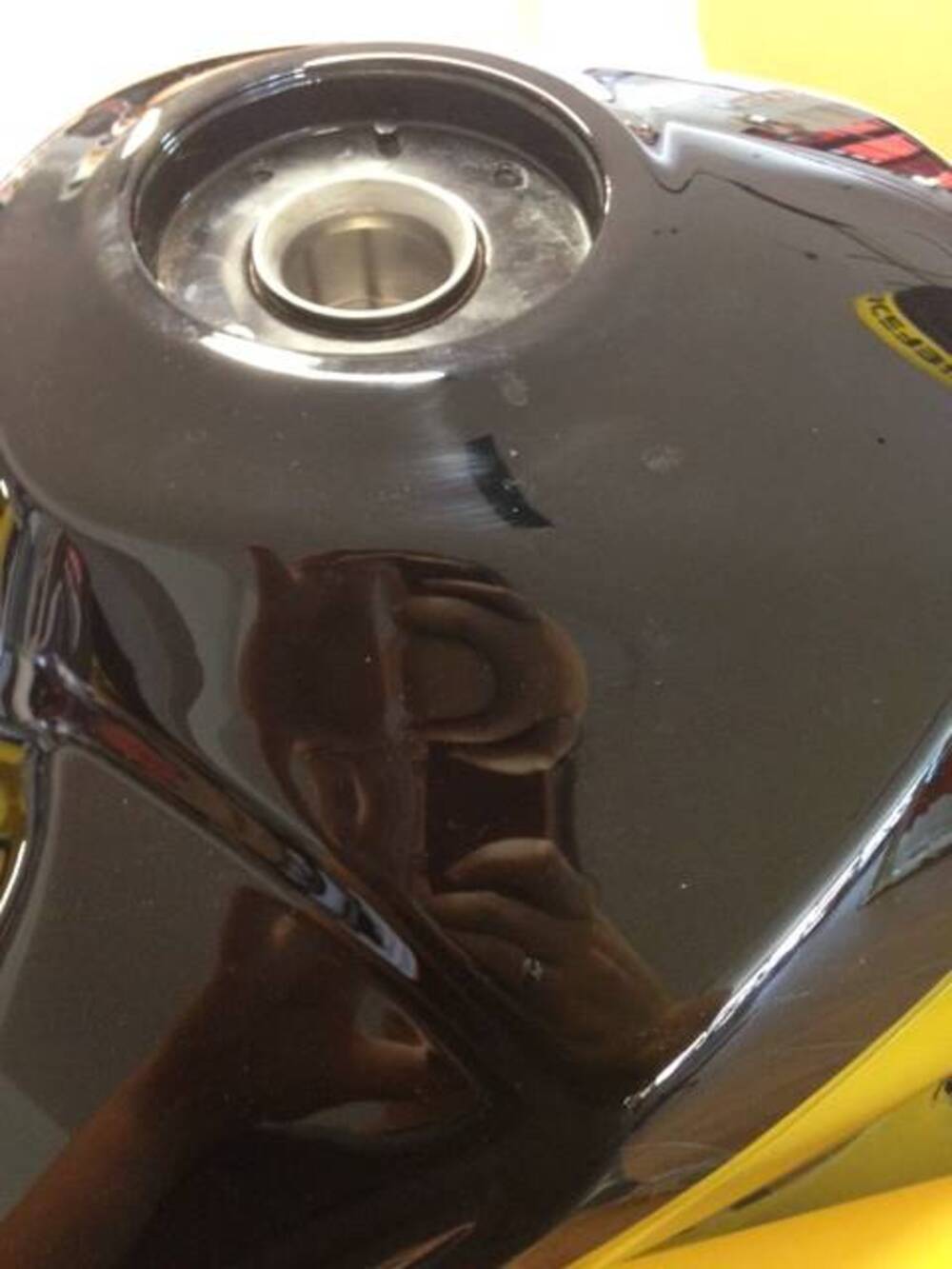 SERBATOIO suzuki v-storm (4)