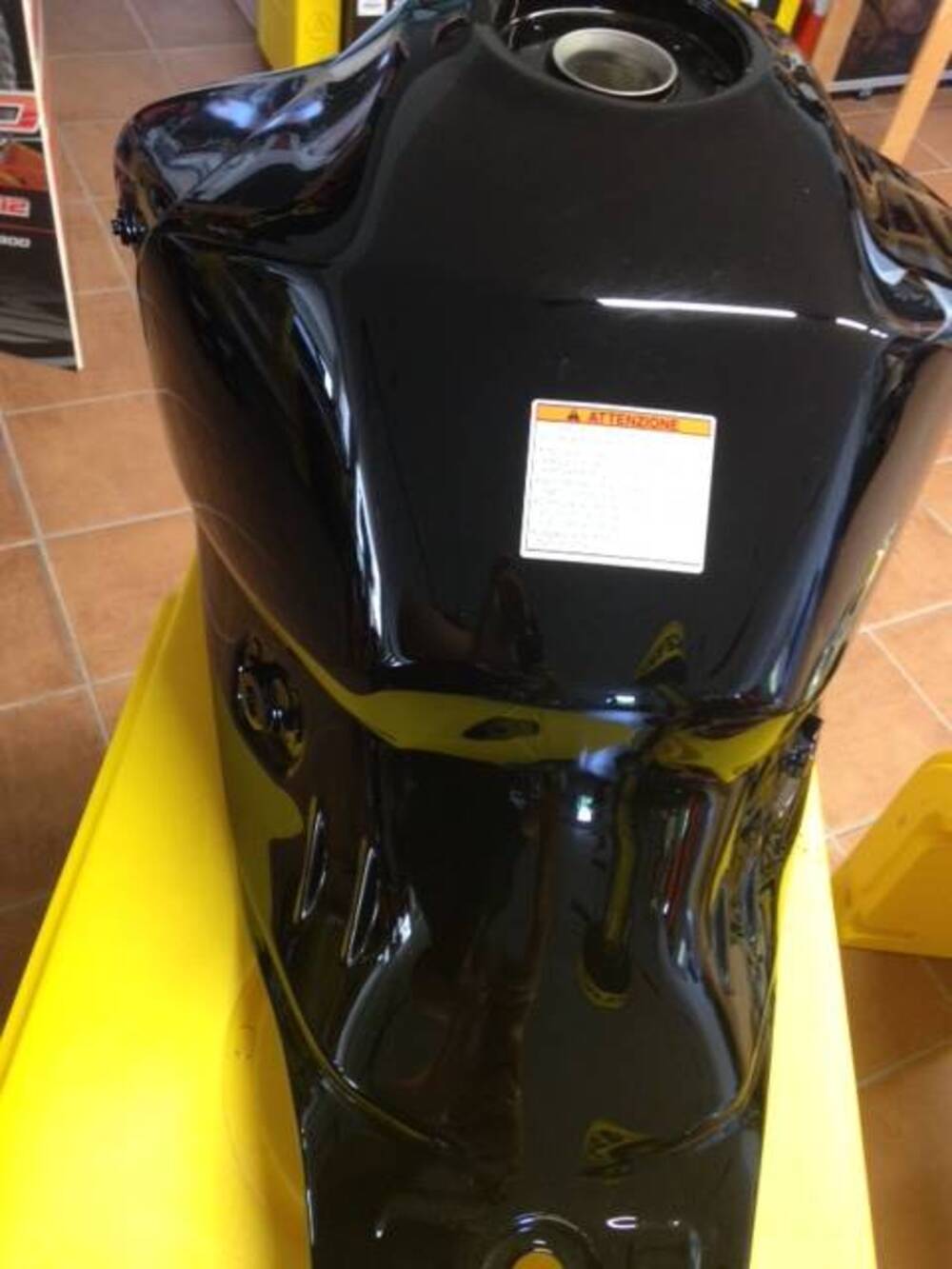 SERBATOIO suzuki v-storm