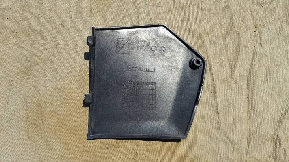 Copri Fusibili SX MP3 Piaggio (4)