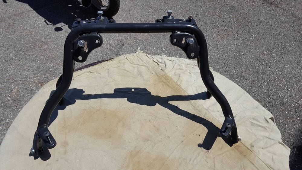 Staffa Supporto Telaietto Piaggio (4)