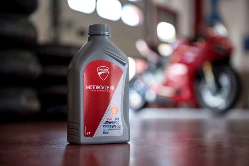 Olio Shell Advance Ducati