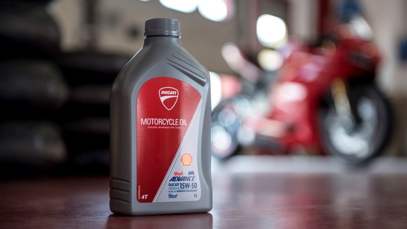 Olio Shell Advance Ducati