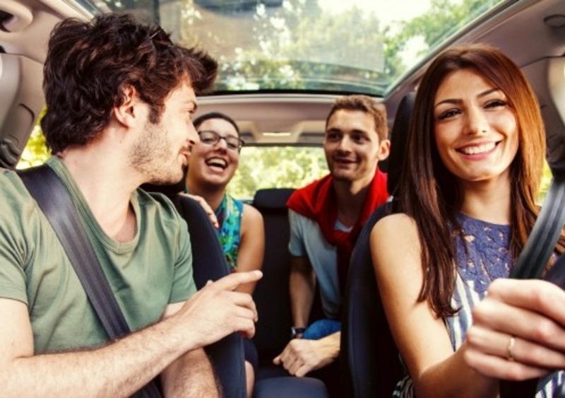 Vacanze estive, in 260 mila scelgono il car pooling