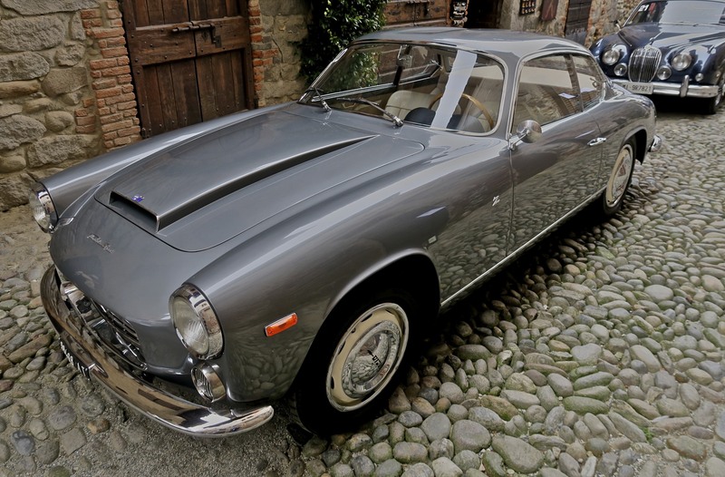 Flaminia Sport Zagato, stupenda dentro e fuori. L'Equilibrio non è figlio del compromesso ma dell'impeccabilità, di cui solo Lancia (e Spada!) sapevano fregiarsi, anche sulla rivale Alfa!