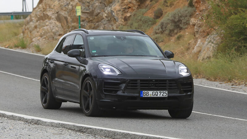 Porsche Macan restyling, le foto spia