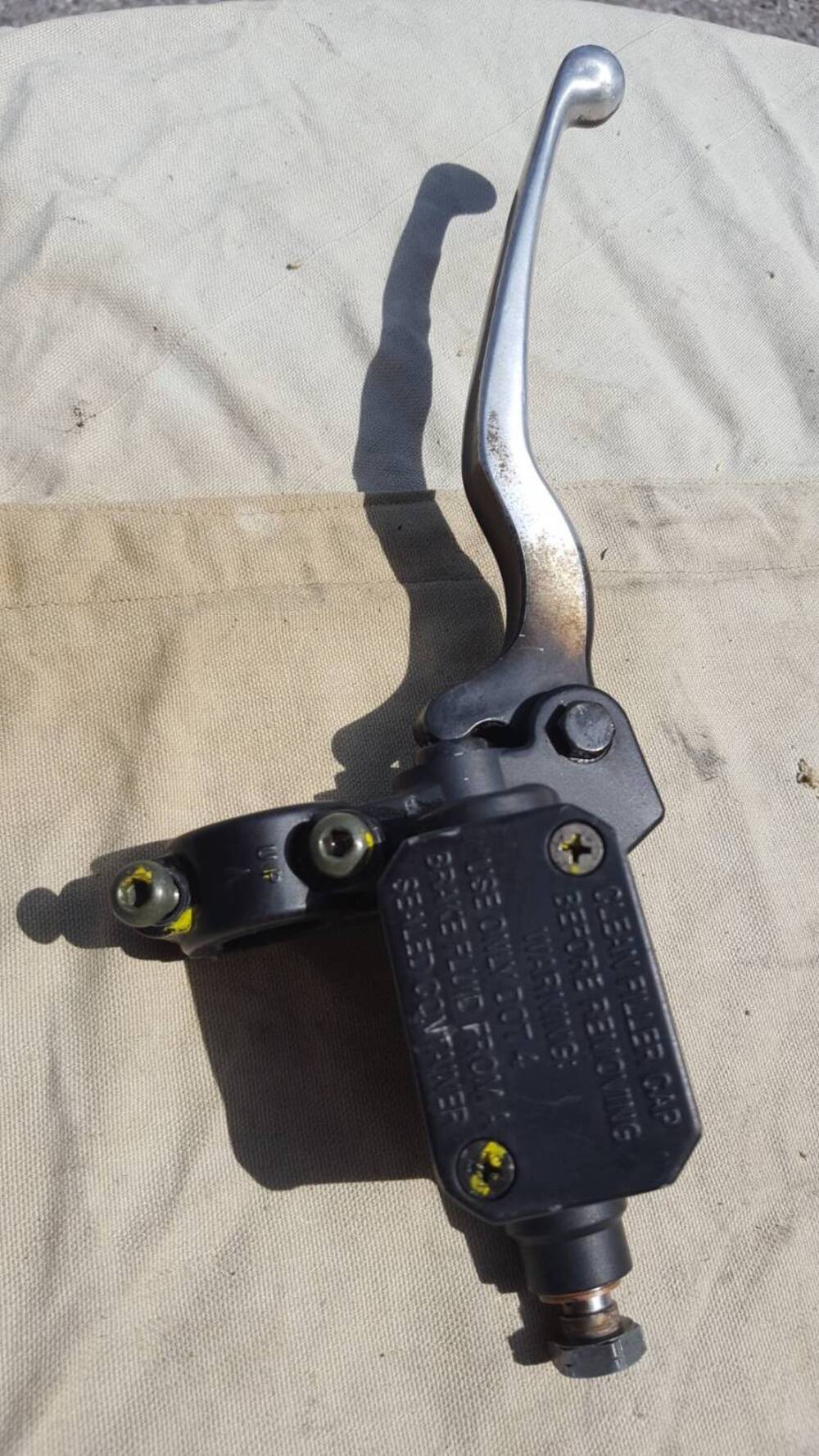 Leva con Pompa Freno MP3 Piaggio (2)