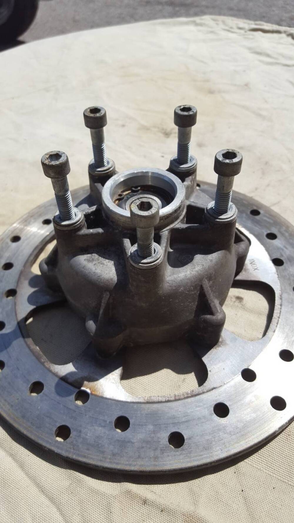 Mozzo Disco Anteriore MP3 Piaggio (4)