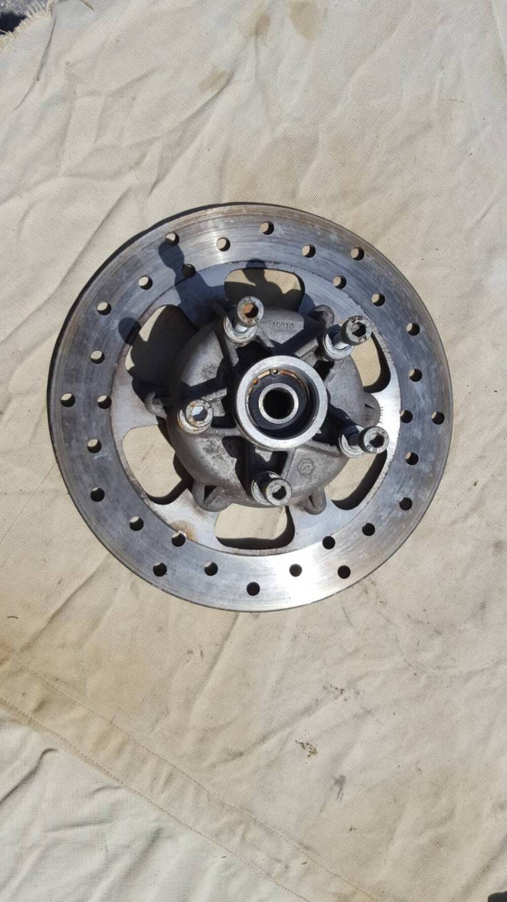 Mozzo Disco Anteriore MP3 Piaggio