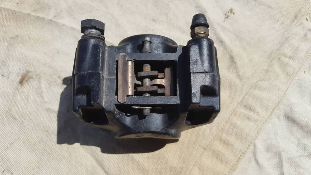 Pinza Posteriore MP3 Piaggio (6)