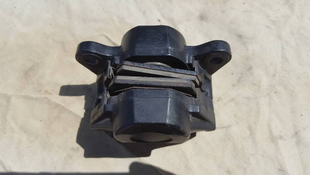 Pinza Posteriore MP3 Piaggio (2)