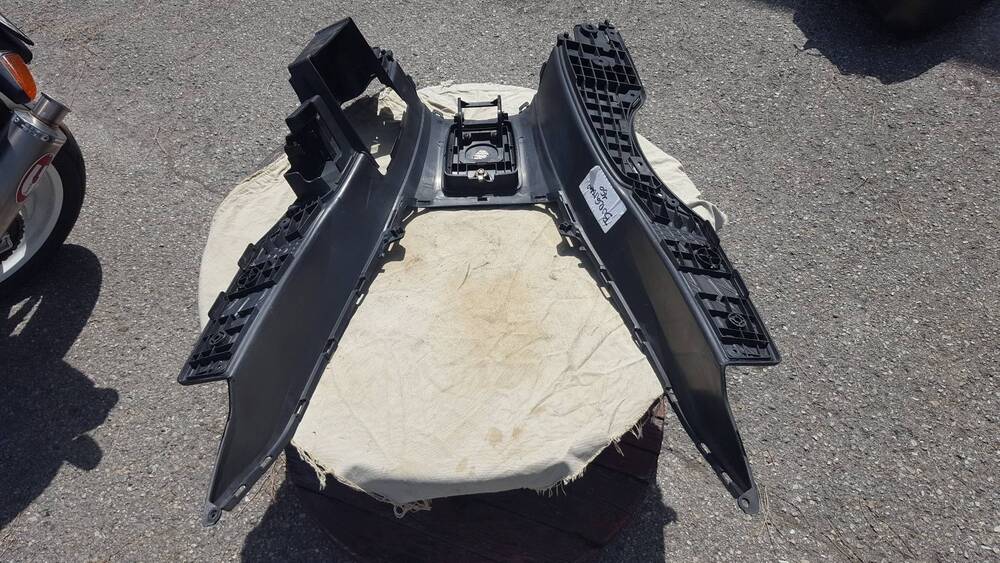 Carena Pedana Burgman 150 Suzuki