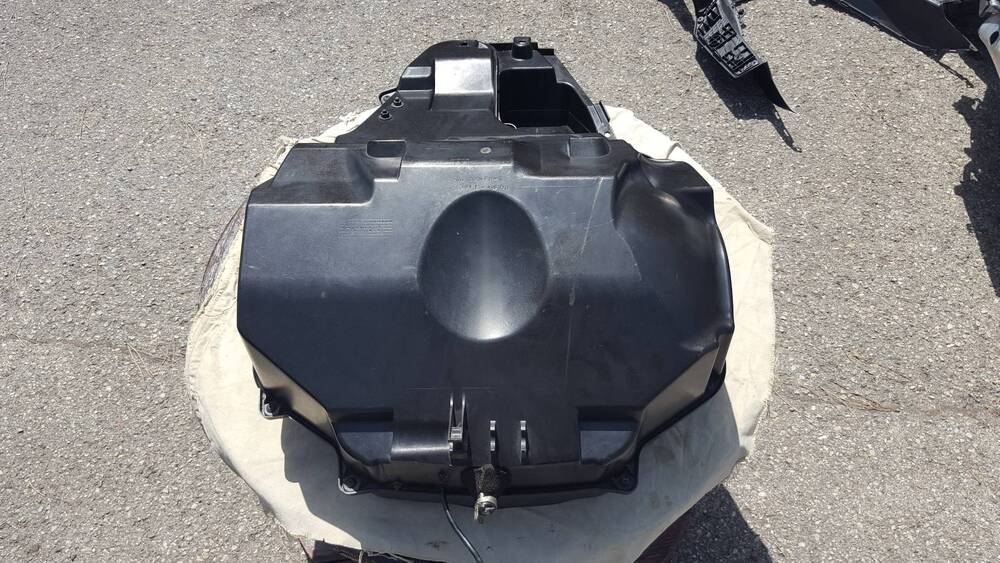 Vano Sottosella Burgman Suzuki (8)