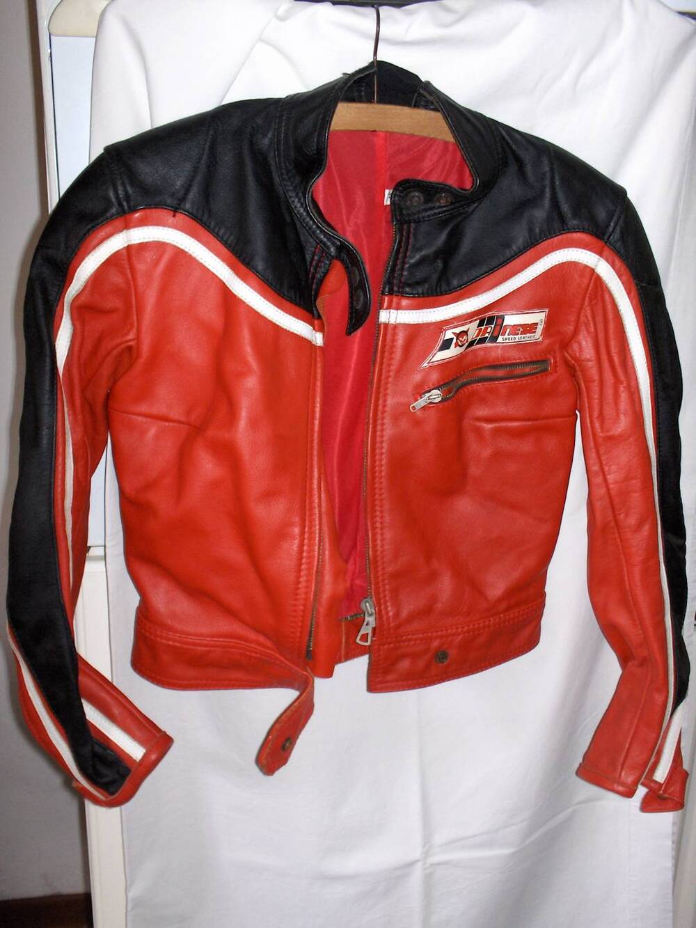 Tuta in pelle, divisibile Dainese (6)