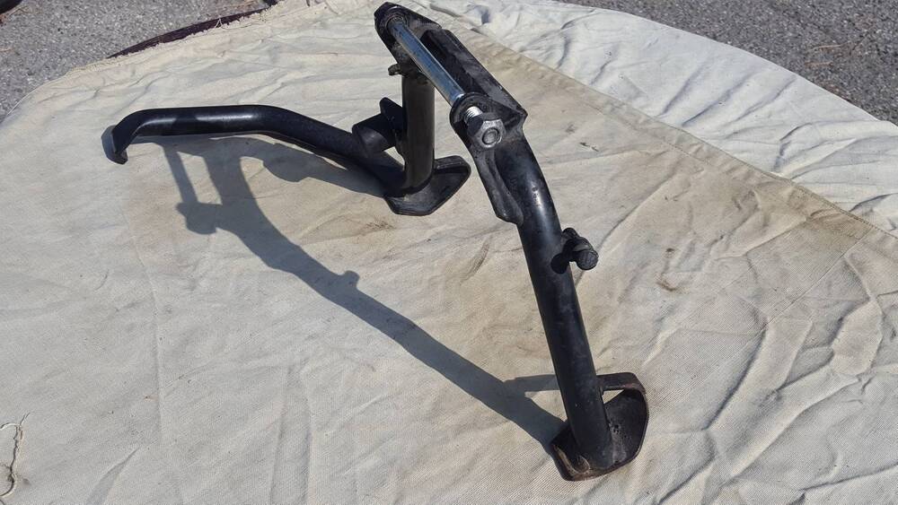 Cavalletto Centrale MP3 Piaggio (2)