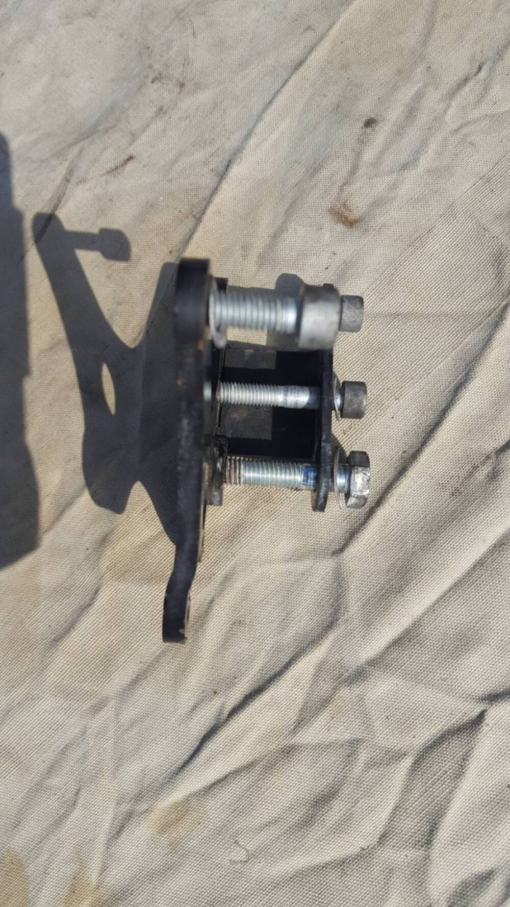 Supporto Pinza Freno Post Piaggio (4)