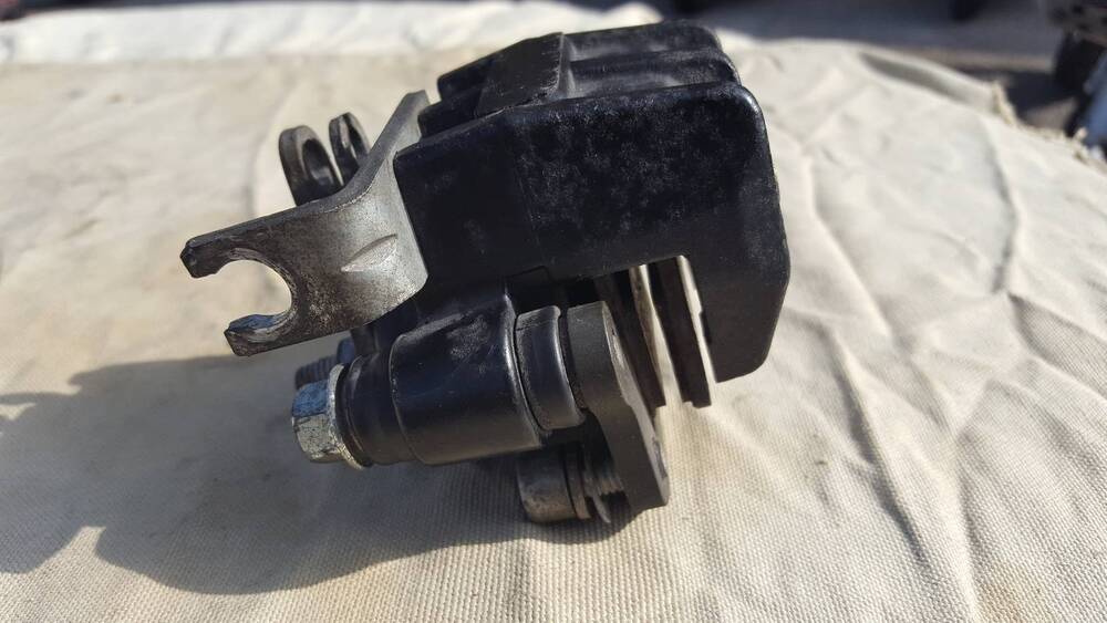 Pinza Freno a Mano MP3 Piaggio (4)