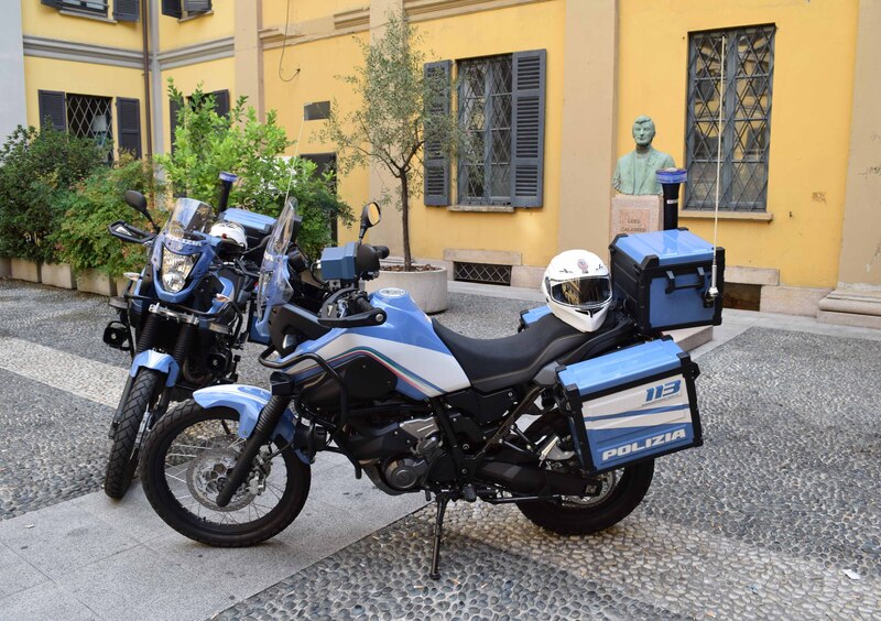 Yamaha: nuova gamma due ruote per la Polizia