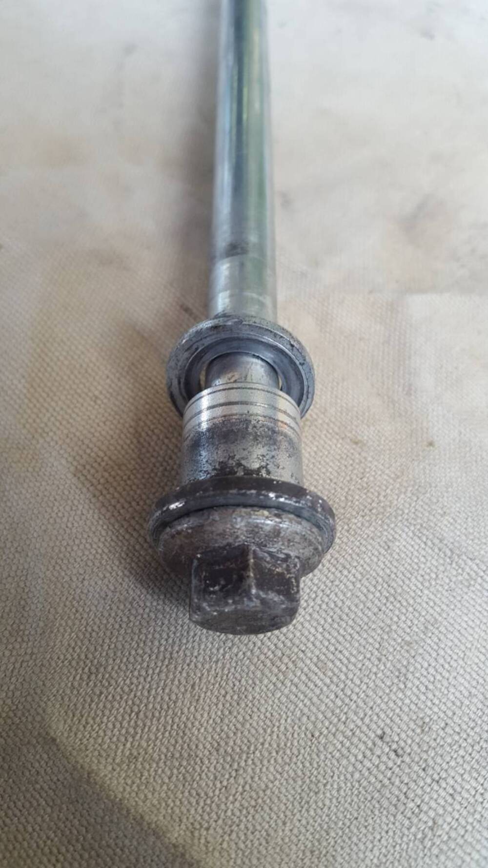 Perno Ruota Anteriore Suzuki (2)