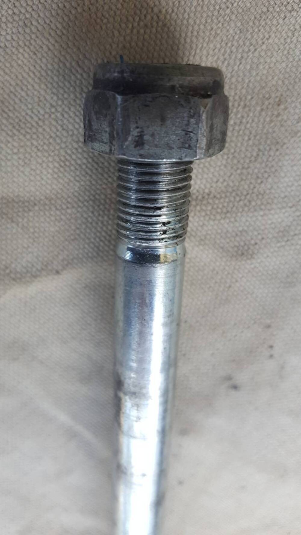 Perno Ruota Anteriore Suzuki (3)